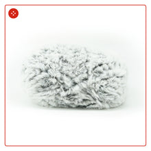 Laden Sie das Bild in den Galerie-Viewer, Wolle CUDDLY