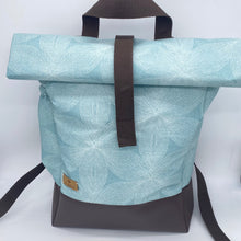 Laden Sie das Bild in den Galerie-Viewer, Rolltop-Rucksack